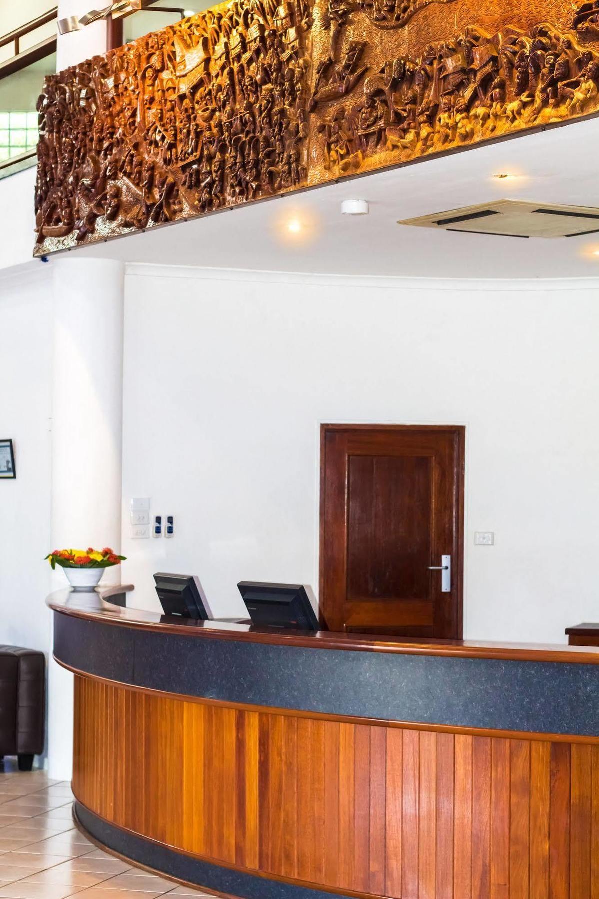 Madang Star International Hotel Kültér fotó