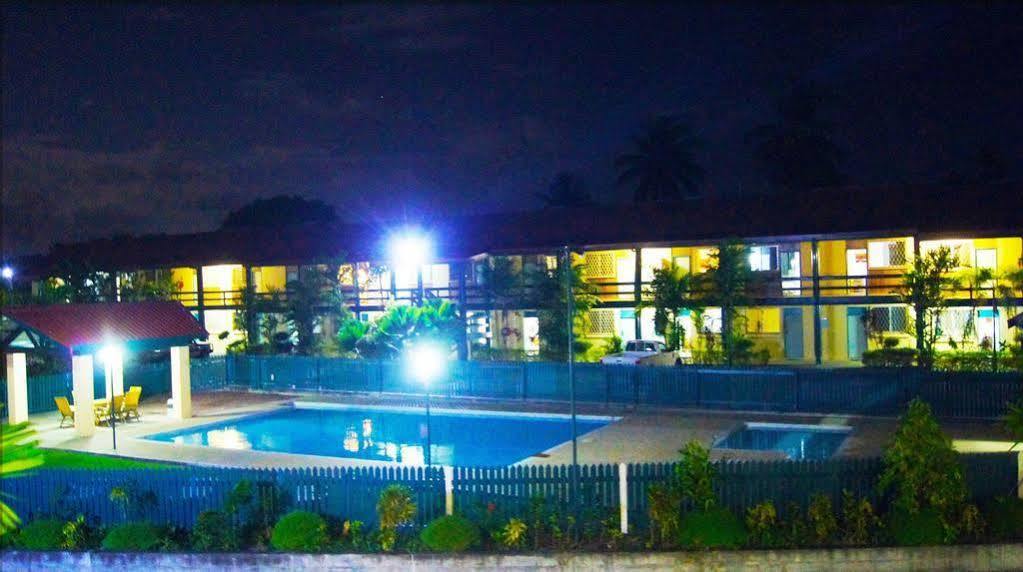 Madang Star International Hotel Kültér fotó