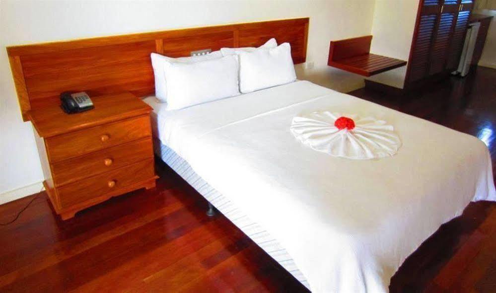 Madang Star International Hotel Kültér fotó